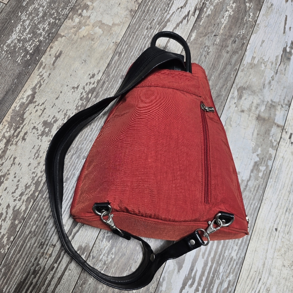 Bagallini Metro Backpack Sling Shoulder Bag - Picture 3 of 15